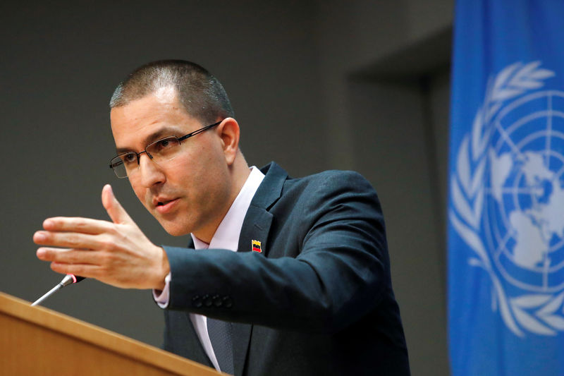 © Reuters. Venezuela Minister of Foreign Affairs Jorge Arreaza responds to questions in the press briefing room at the United Nations Headquarters in New York