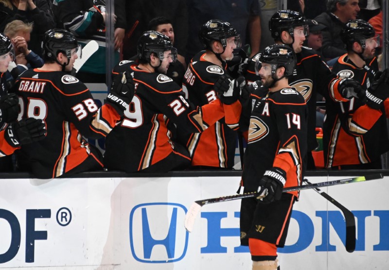 © Reuters. NHL: Washington Capitals at Anaheim Ducks