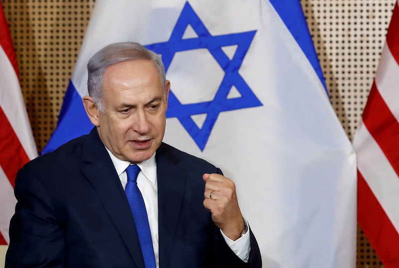 © Reuters. مسؤولون بولنديون ربما يلغون زيارتهم لإسرائيل بسبب خلاف دبلوماسي