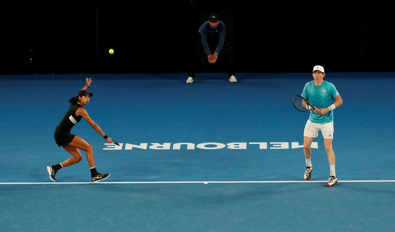 © Reuters. Australian Open - Mixed Doubles Final