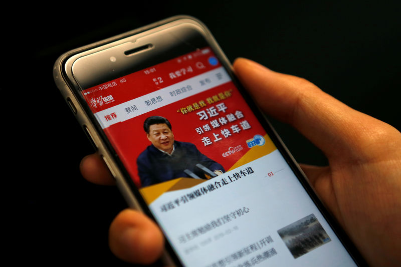 © Reuters. Propaganda do governo chinês em smartphone