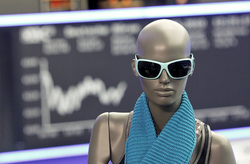 © Reuters. FILE PHOTO: A window mannequin of German fashion concern Tom Tailor is pictured during the initial public offering in 2010 at the Frankfurt stock exchange, Germany