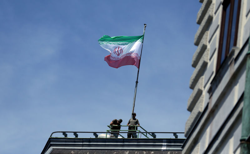 © Reuters. Bandeira do Irã em Viena