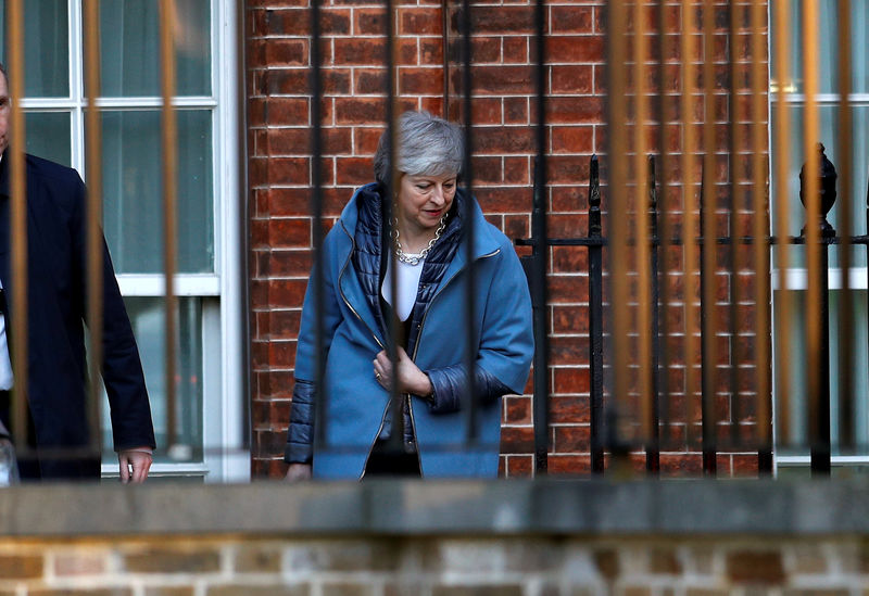 © Reuters. Juncker y May se reunirán el miércoles sobre el Brexit