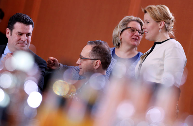 © Reuters. Weekly cabinet meeting in Berlin