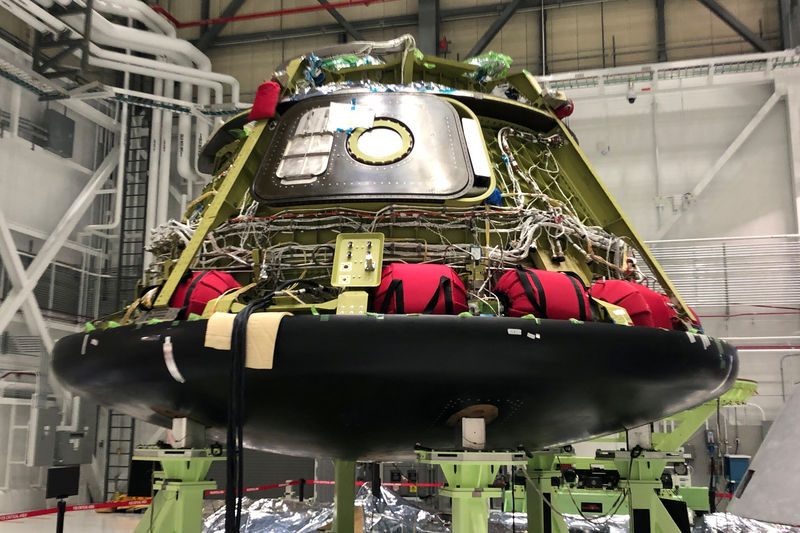 © Reuters. One of Boeing Co's CST-100 Starliner astronaut capsules at a production facility at Florida's Cape Canaveral