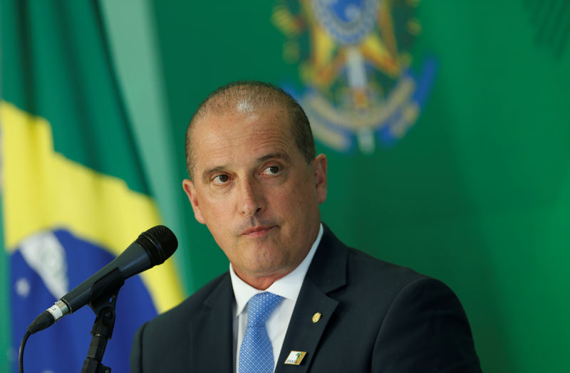 © Reuters. Ministro da Casa Civil, Onyx Lorenzoni, durante entrevista coletiva em Brasília