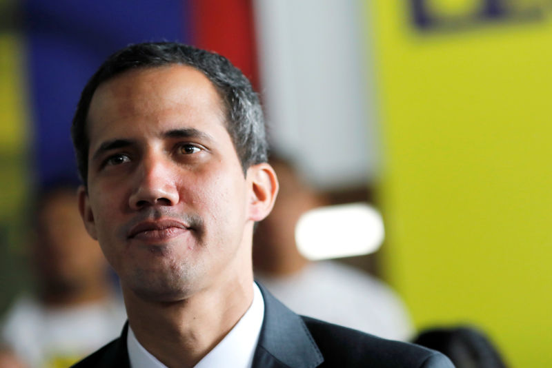 © Reuters. Guaidó prevé partir en caravana hacia la frontera de Venezuela con Colombia