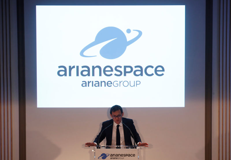 © Reuters. Stephane Israel, CEO of the satellite launch company Arianespace, attends the company's annual news conference in Paris