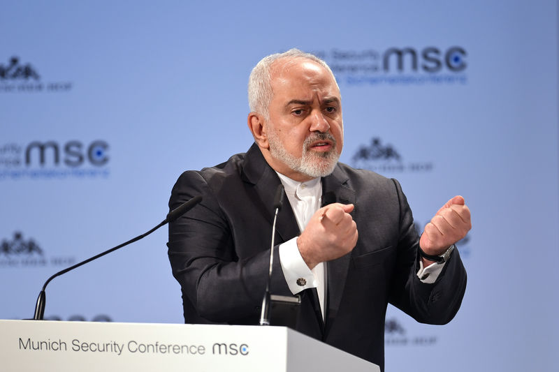 © Reuters. Imagen de archivo del ministro de Relaciones Exteriores de Irán, Mohammad Javad Zarif, en una presentación en la Conferencia de Seguridad de Múnich, Alemania