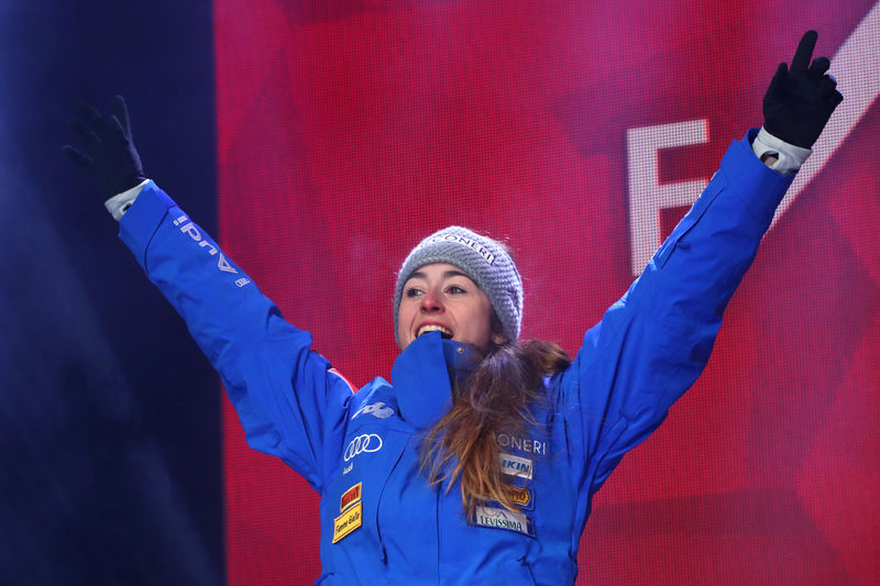 © Reuters. FILE PHOTO: Alpine Skiing - FIS Alpine World Ski Championships - Women's Super G
