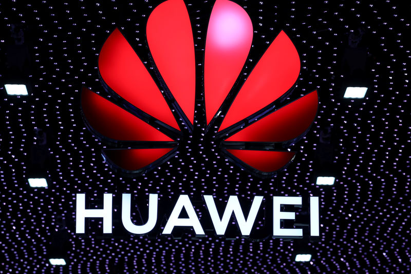 © Reuters. The logo of Huawei is seen at the Mobile World Congress in Barcelona