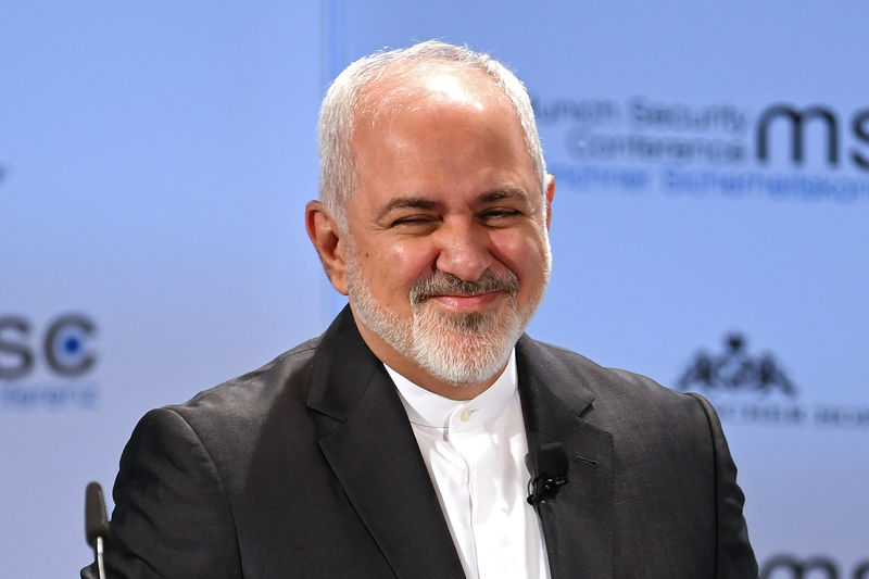 © Reuters. وكالة: روحاني يرفض استقالة ظريف