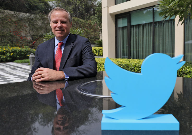 © Reuters. Colin Crowell, vice-presidente de políticas públicas do Twitter em hotel em Nova Délhi