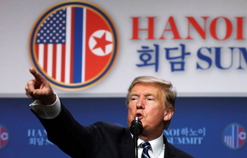 © Reuters. Il presidente Usa Donald Trump oggi a Hanoi