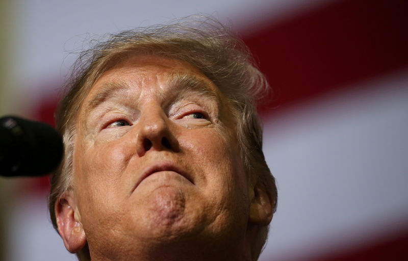 © Reuters. FILE PHOTO: U.S. President Donald Trump speaks during a rally at El Paso County Coliseum in El Paso