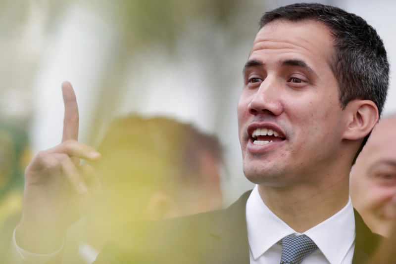 © Reuters. Autoproclamado presidente interino da Venezuela, Juan Guaidó, após reunião em Brasília