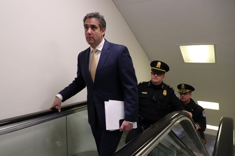 © Reuters. Former Trump personal attorney Cohen arrives to testify before House Intelligence Committee hearing on Capitol Hill in Washington