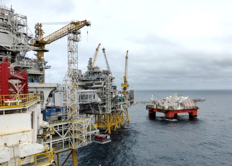 © Reuters. FILE PHOTO: A view of Equinor's oil platform in Johan Sverdrup oilfield in the North Sea