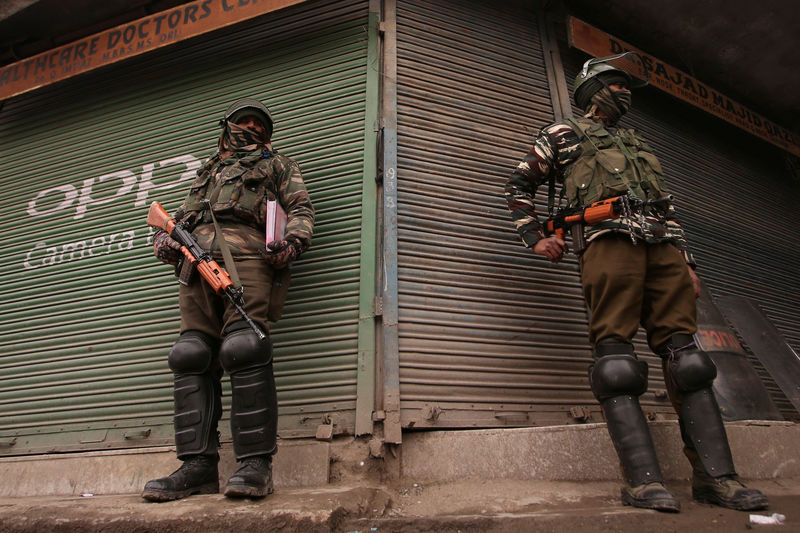 © Reuters. الهند تحظر حزبا إسلاميا في كشمير في خضم الصراع مع باكستان