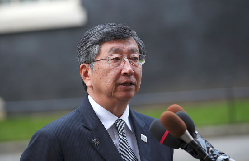 © Reuters. Koji Tsuruoaka, Japan's ambassador to Britain, speaks outside 10 Downing Street after a meeting between Britain's Prime Minister Theresa May and senior members of Japanese companies, in London