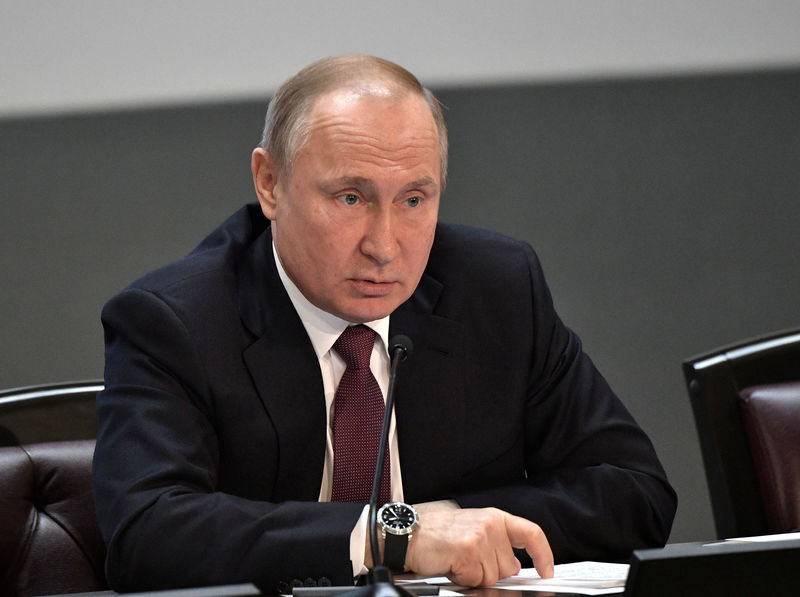 © Reuters. الكرملين: بوتين يوقع مرسوما بتعليق معاهدة القوى النووية المتوسطة المدى