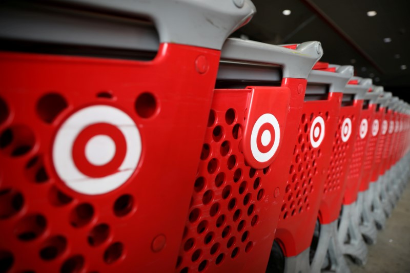 © Reuters. FILE PHOTO - Shopping carts are seen at a Target store in Azusa