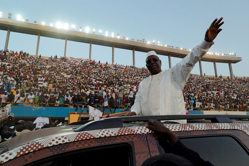 © Reuters. إعلان فوز رئيس السنغال رسميا بولاية ثانية