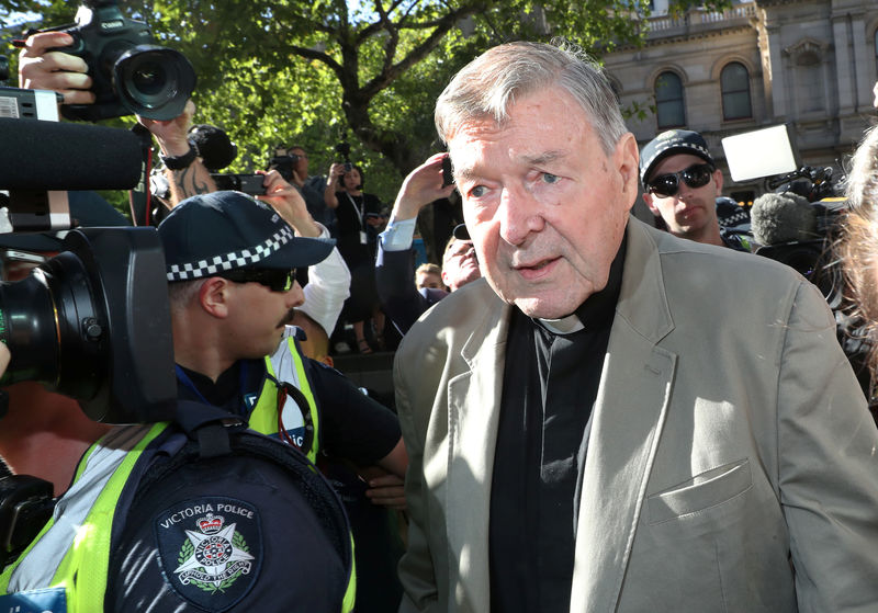 © Reuters. Cardeal George Pell chega a tribunal em Melbourne