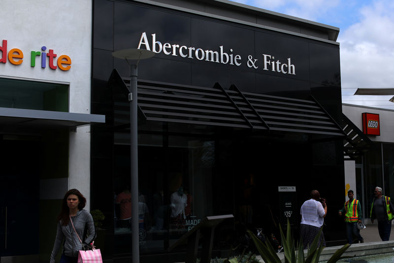 © Reuters. An Abercrombie & Fitch store is shown in La Jolla, California,