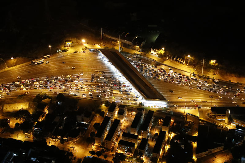 © Reuters. Praça de pedágio em rodovia brasileira