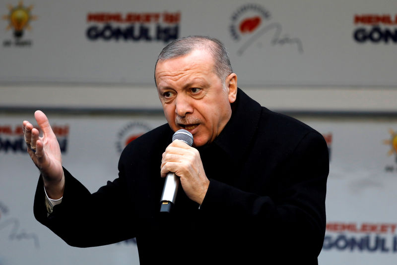 © Reuters. أردوغان: تركيا تبدأ ملء سد إليسو في يونيو