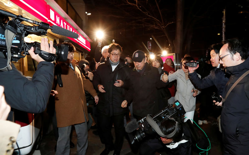 © Reuters. Former Nissan Motor Chairman Carlos Ghosn arrives at his place of residence in Tokyo