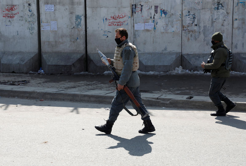 © Reuters. ارتفاع قتلى هجوم على تجمع للشيعة في كابول إلى 11