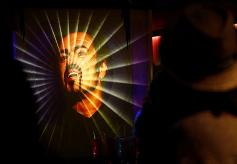 © Reuters. La colección de arte de George Michael será subastada en internet