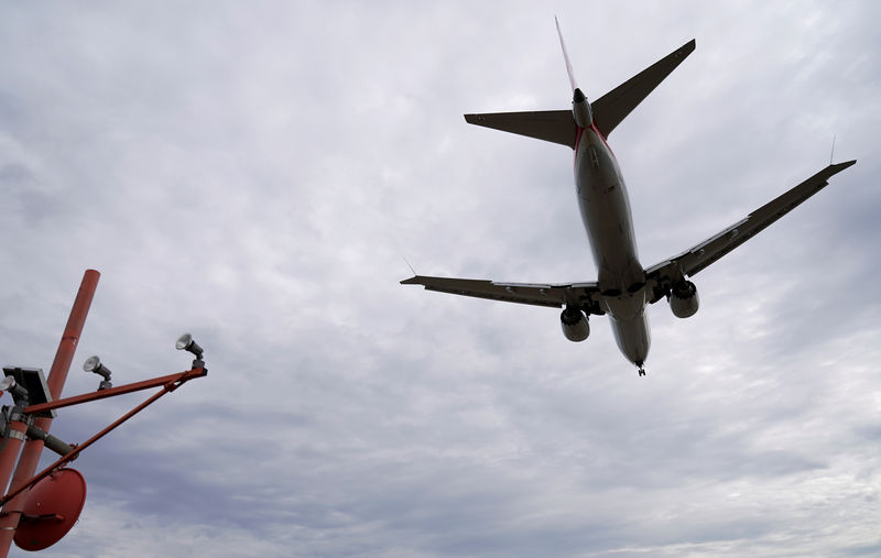 © Reuters. مسؤول: طيران أديل ستبت في أمر شراء بوينج 737 بعد انتهاء تحقيقات في حادثين