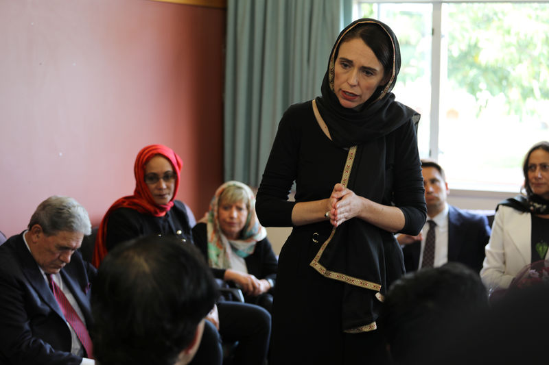 © Reuters. مذبحة كرايستشيرش تعطي رئيسة وزراء نيوزيلندا فرصة لتلميع صورتها