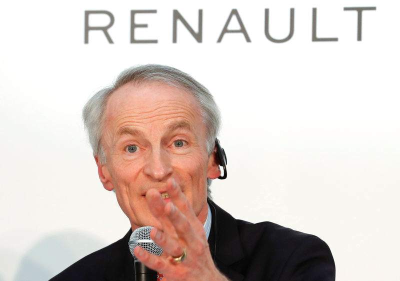 © Reuters. Renault Chairman Jean-Dominique Senard attends a joint news conference in Yokohama