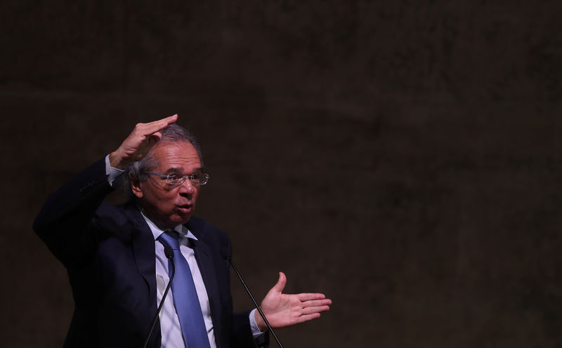 © Reuters. O ministro da Economia brasileiro, Paulo Guedes, durante evento no Rio de Janeiro