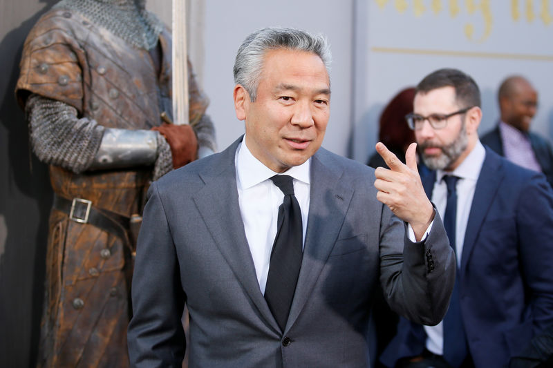 © Reuters. FILE PHOTO:  Chairman and CEO of Warner Bros. Entertainment Kevin Tsujihara arrives at the premiere of "King Arthur: Legend of the Sword" at the TCL Chinese Theatre IMAX, in Hollywood