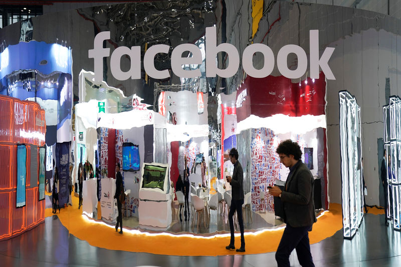 © Reuters. FILE PHOTO:  A Facebook sign is seen during the China International Import Expo (CIIE), at the National Exhibition and Convention Center in Shanghai