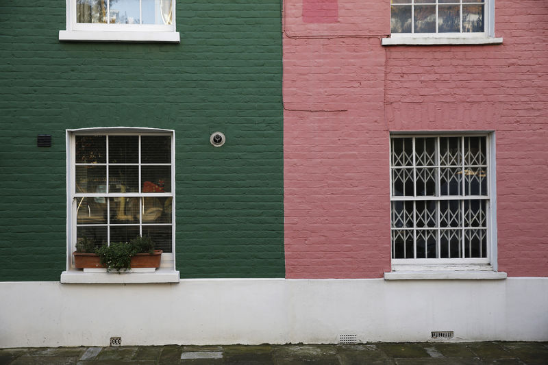 © Reuters. Houses are seen in London