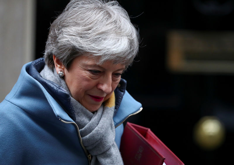 © Reuters. Premiê britânica, Theresa May, em Londres