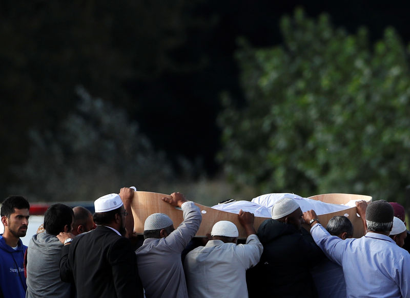 © Reuters. Enterro de vítimas de ataques em mesquitas de Christchurch, na Nova Zelândia