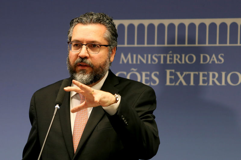 © Reuters. Ministro das Relações Exteriores, Ernesto Araújo, durante entrevista coletiva no Itamaraty