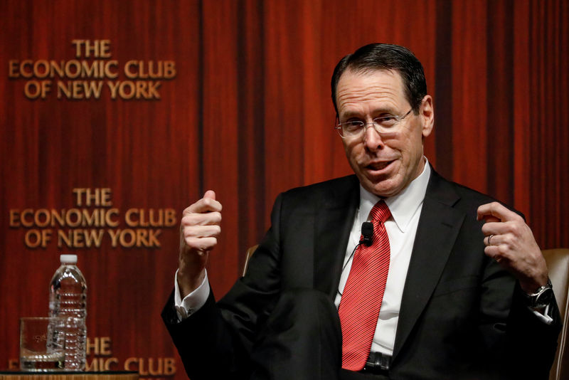 © Reuters. Chief Executive Officer of AT&T Randall Stephenson speaks during a moderated discussion before the Economic Club of New York, in New York