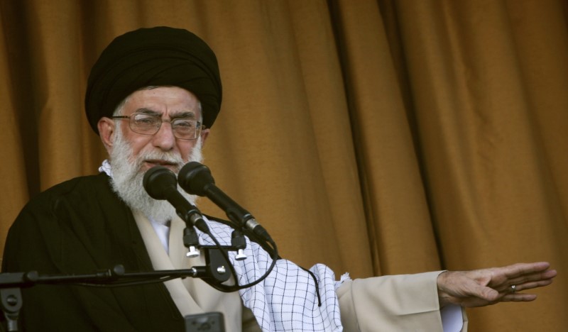 © Reuters. Líder supremo do Irã, Ali Khamenei, discursa em Teerã