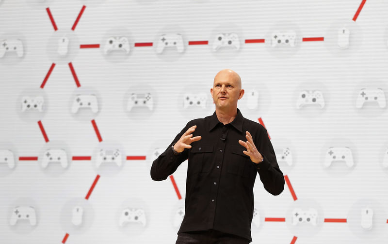 © Reuters. Google vice president and general manager Phil Harrison speaks during a Google keynote address announcing a new video gaming streaming service named Stadia at the Gaming Developers Conference in San Francisco