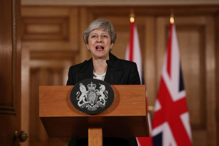 © Reuters. Britain's Prime Minister Theresa May makes a statement about Brexit in Downing Street in London