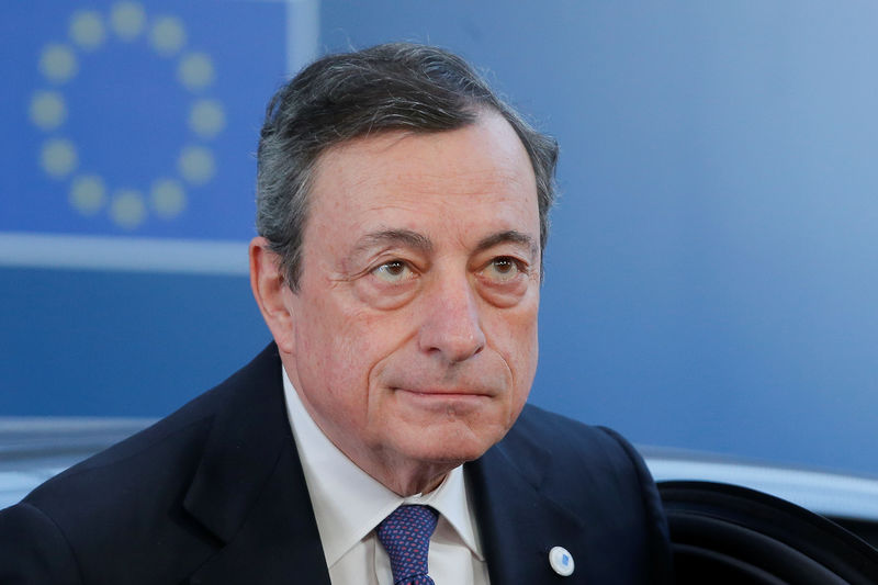 © Reuters. ECB President Draghi arrives at a European Union leaders summit in Brussels